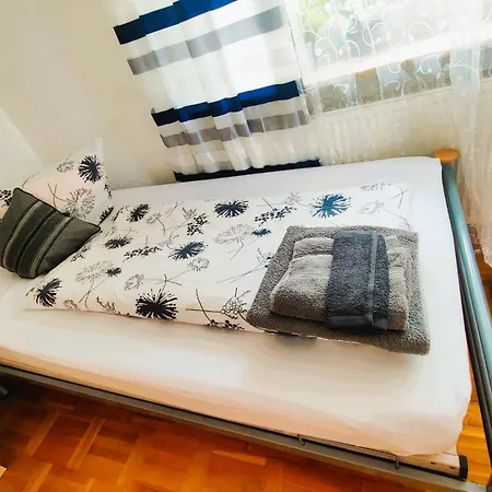Ruhige In Wg Habitación en casa particular Laupheim